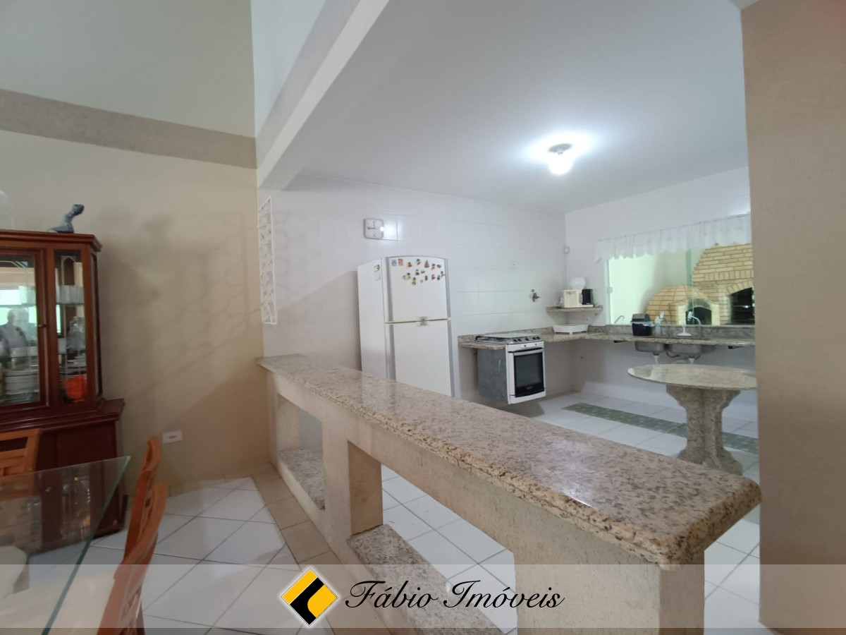 Sobrado com piscina a 100 m da praia!!!! – Foto 35