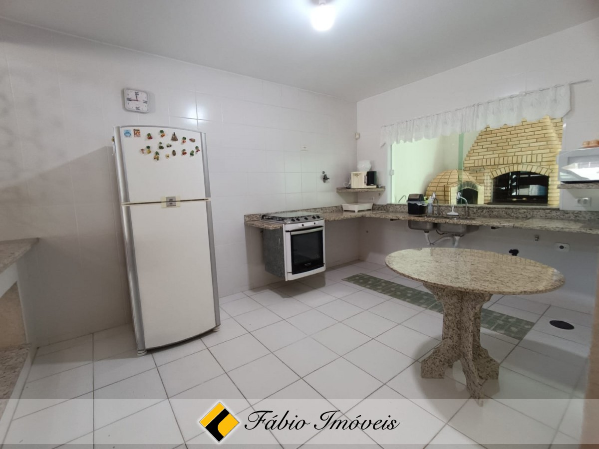 Sobrado com piscina a 100 m da praia!!!! – Foto 38