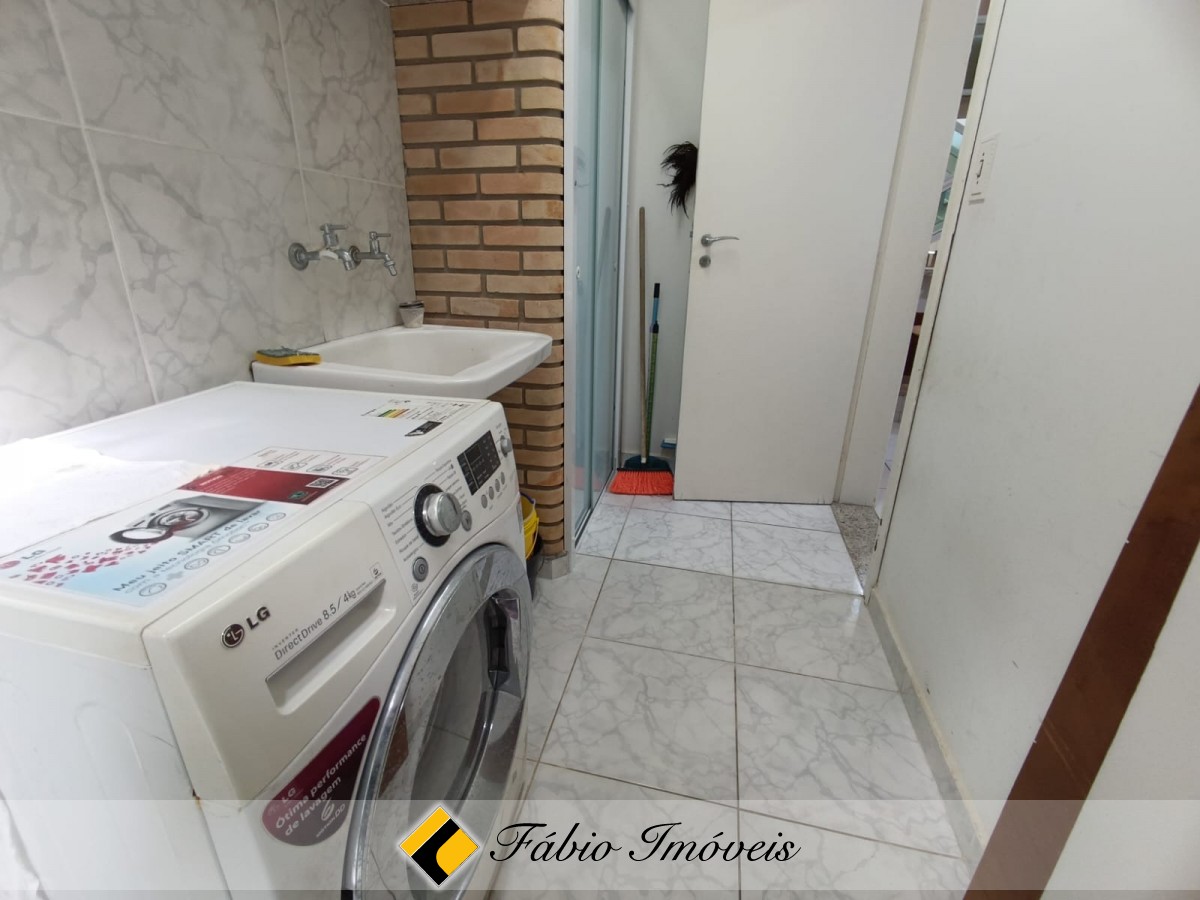 Sobrado com piscina a 100 m da praia!!!! – Foto 12