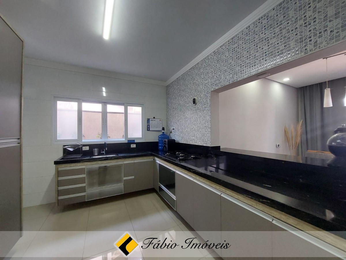 Casa com piscina em excelente localização!! – Foto 26