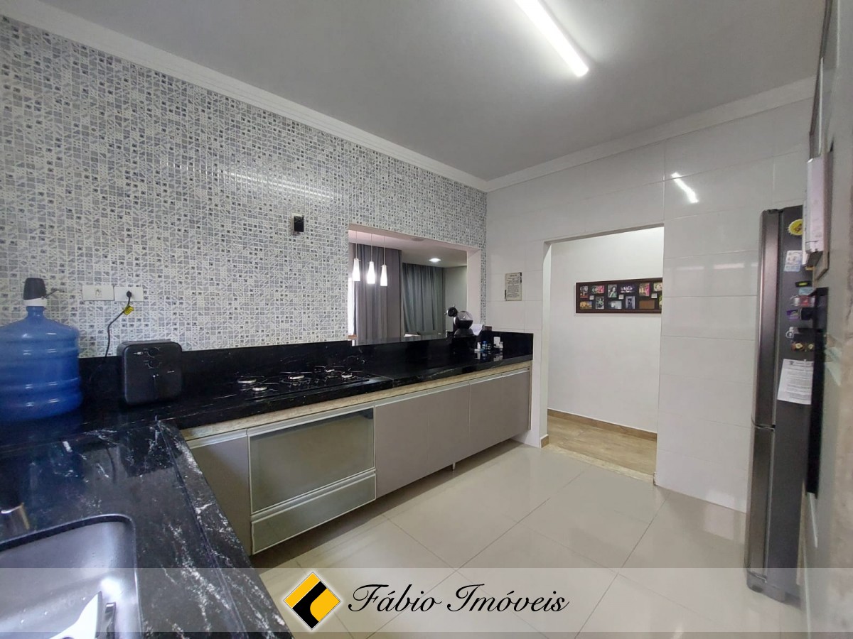 Casa com piscina em excelente localização!! – Foto 27