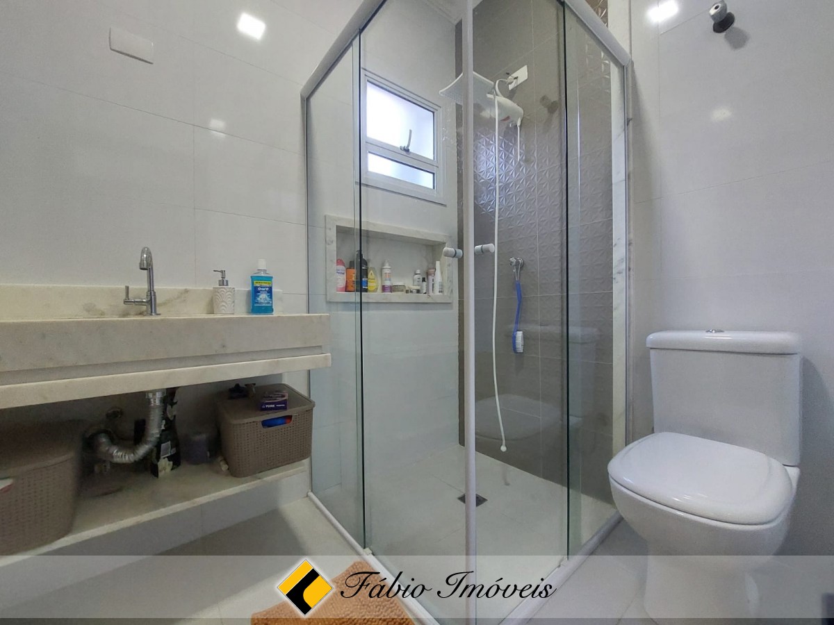 Casa com piscina em excelente localização!! – Foto 28