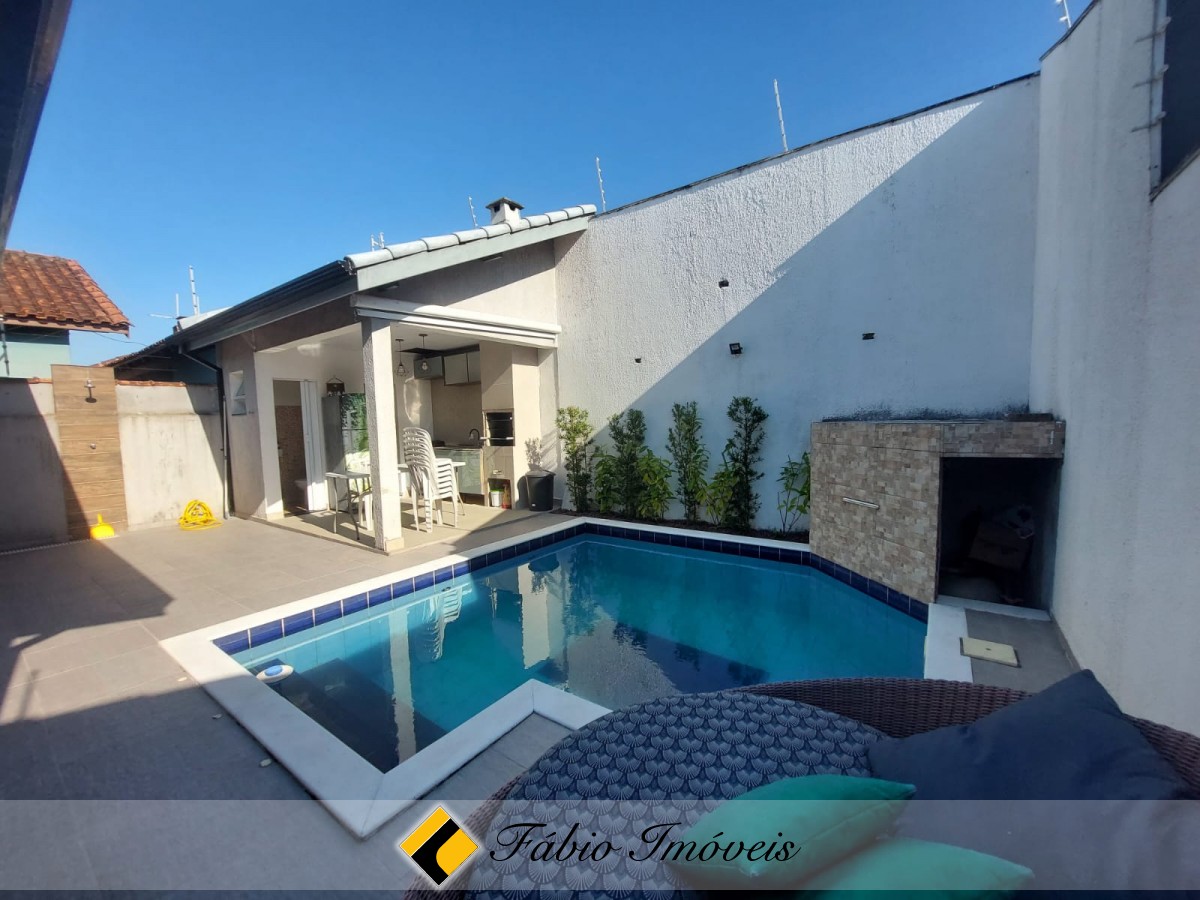 Casa com piscina em excelente localização!! – Foto 11