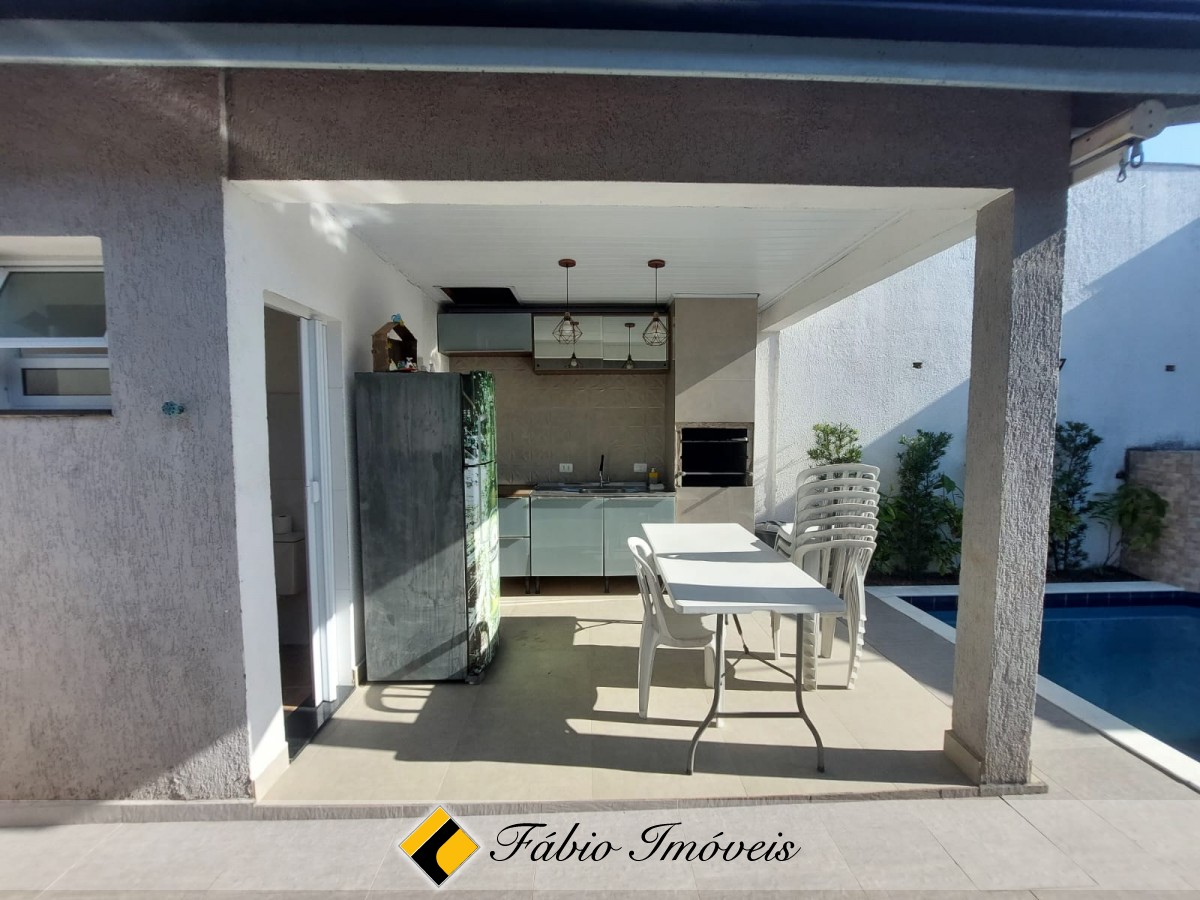 Casa com piscina em excelente localização!! – Foto 12