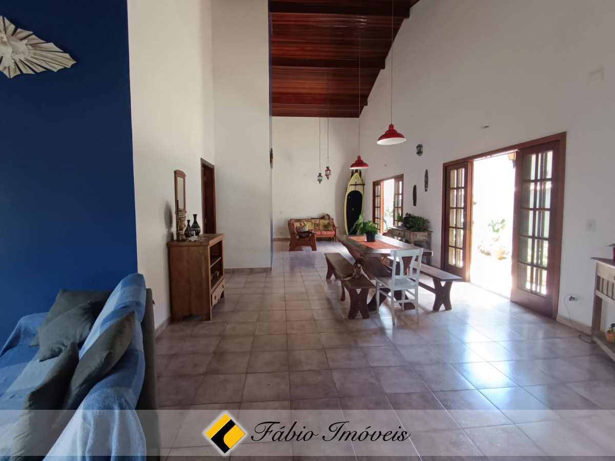 Linda casa a venda em Peruíbe a apenas 300m do mar – Foto 15