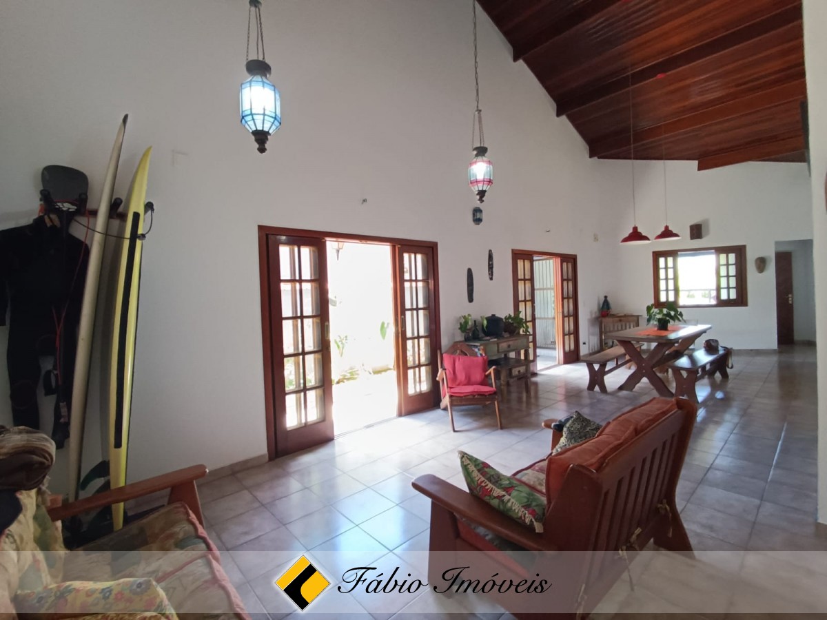 Linda casa a venda em Peruíbe a apenas 300m do mar – Foto 16