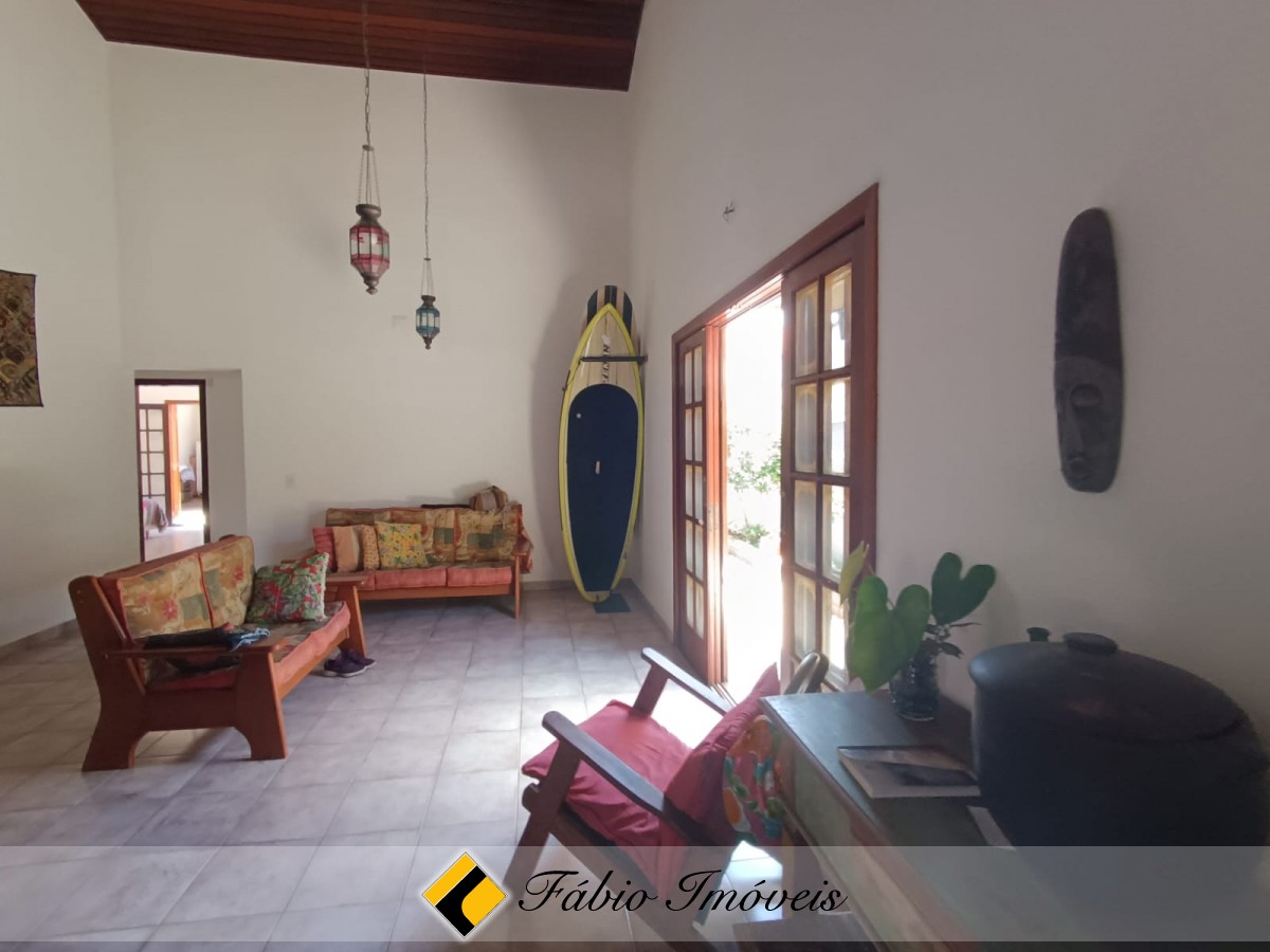 Linda casa a venda em Peruíbe a apenas 300m do mar – Foto 18