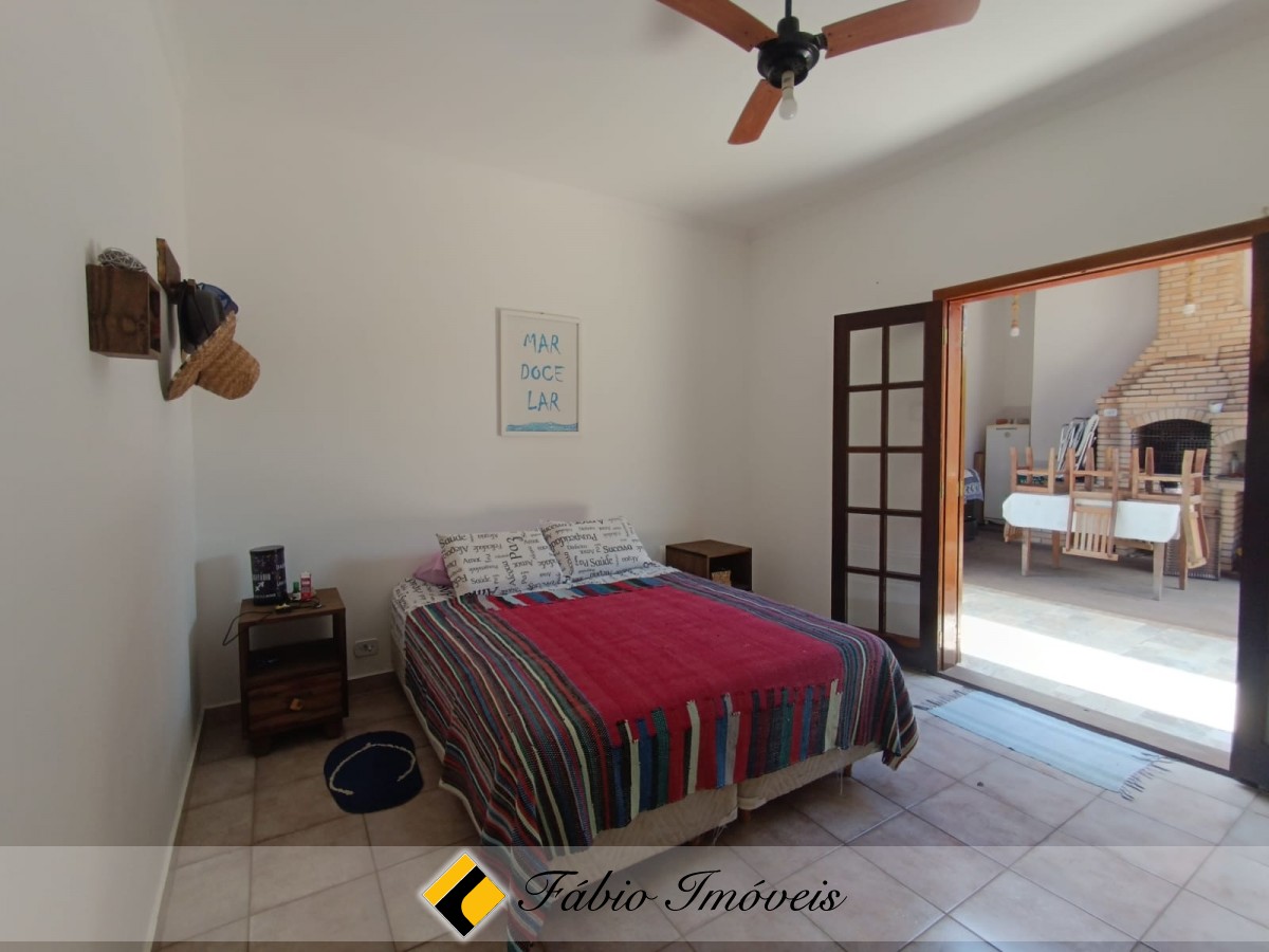 Linda casa a venda em Peruíbe a apenas 300m do mar – Foto 9