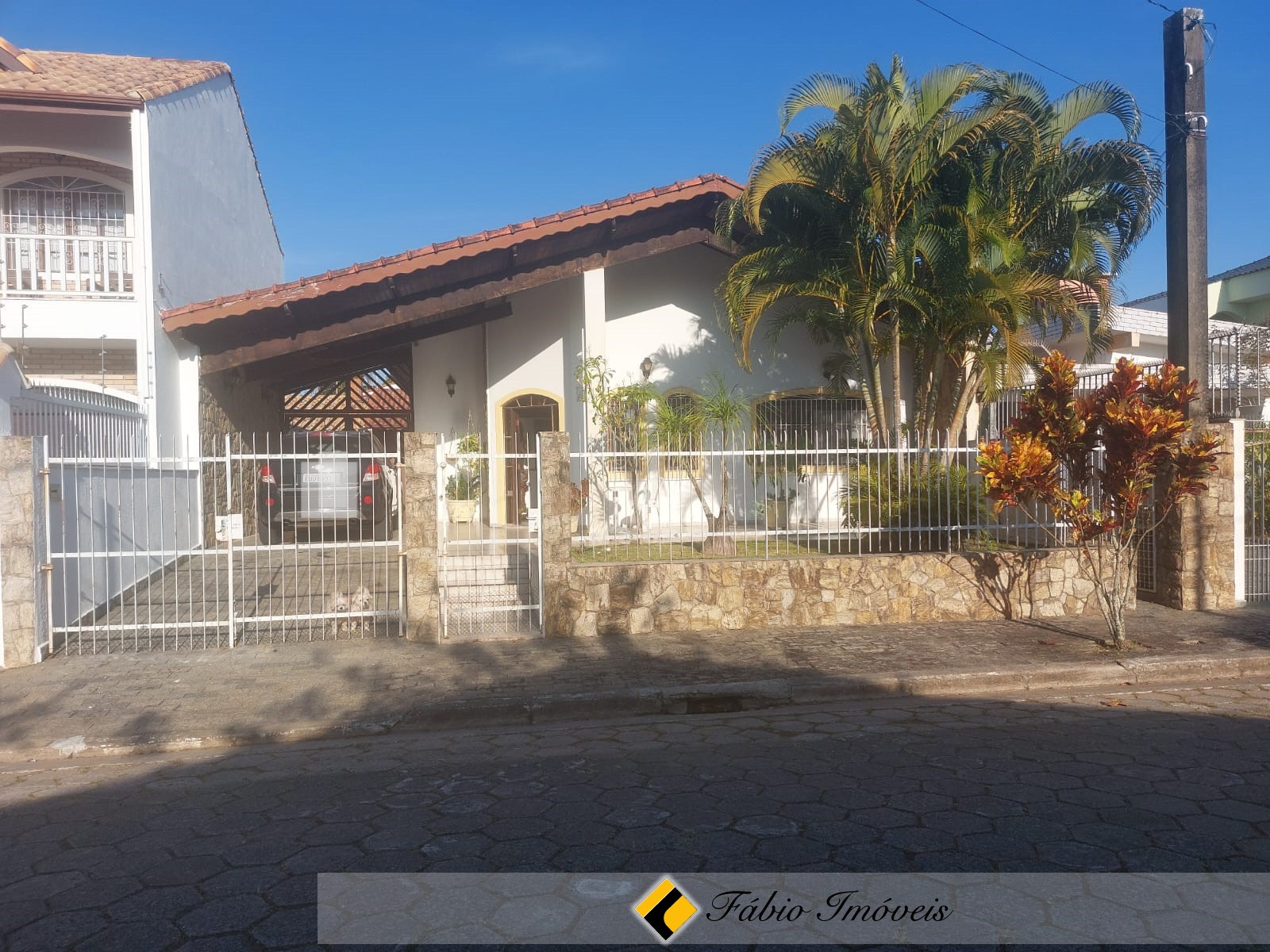 Casa térrea em ótimo bairro!!