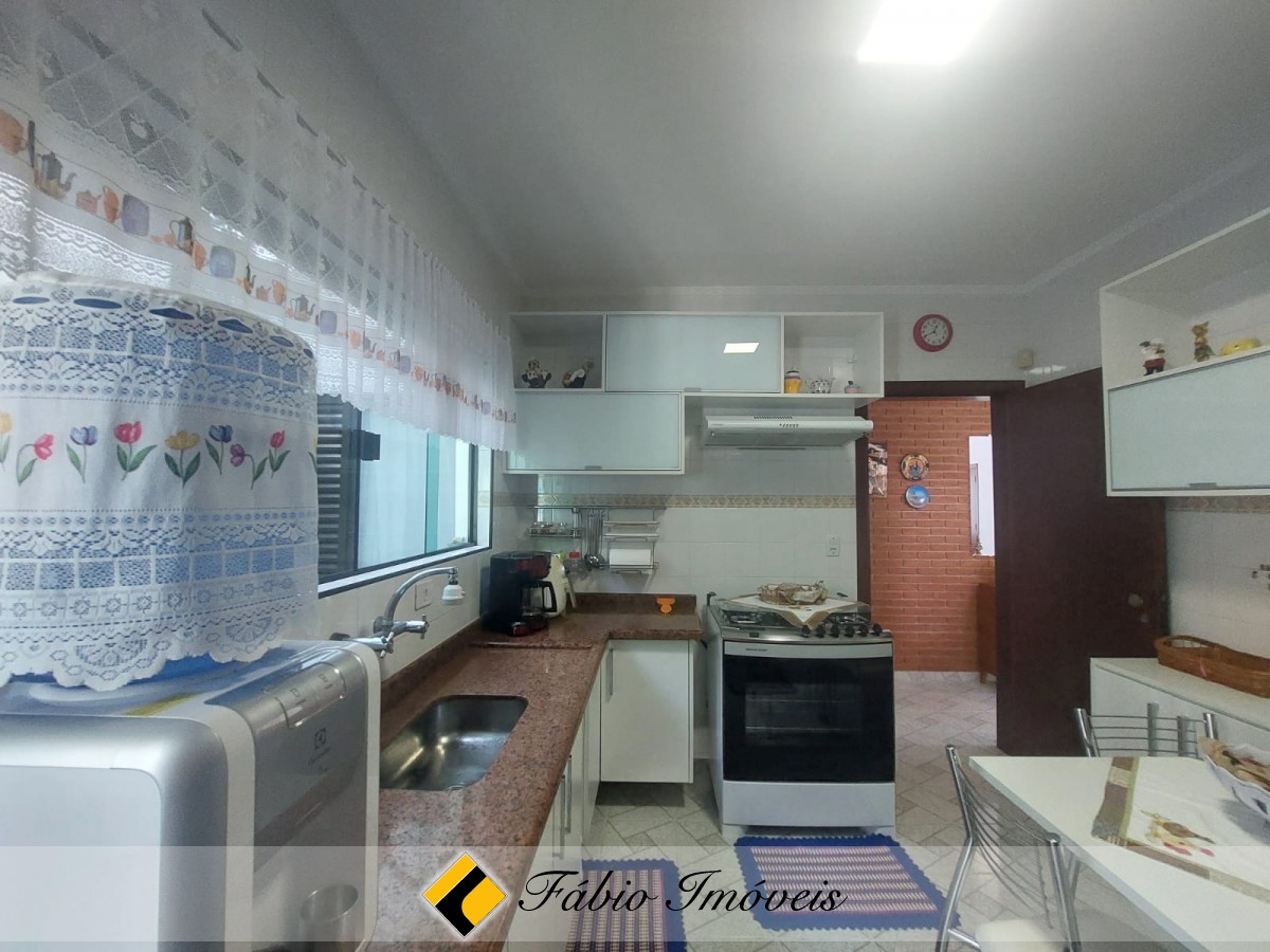Casa em bairro nobre!! – Foto 32