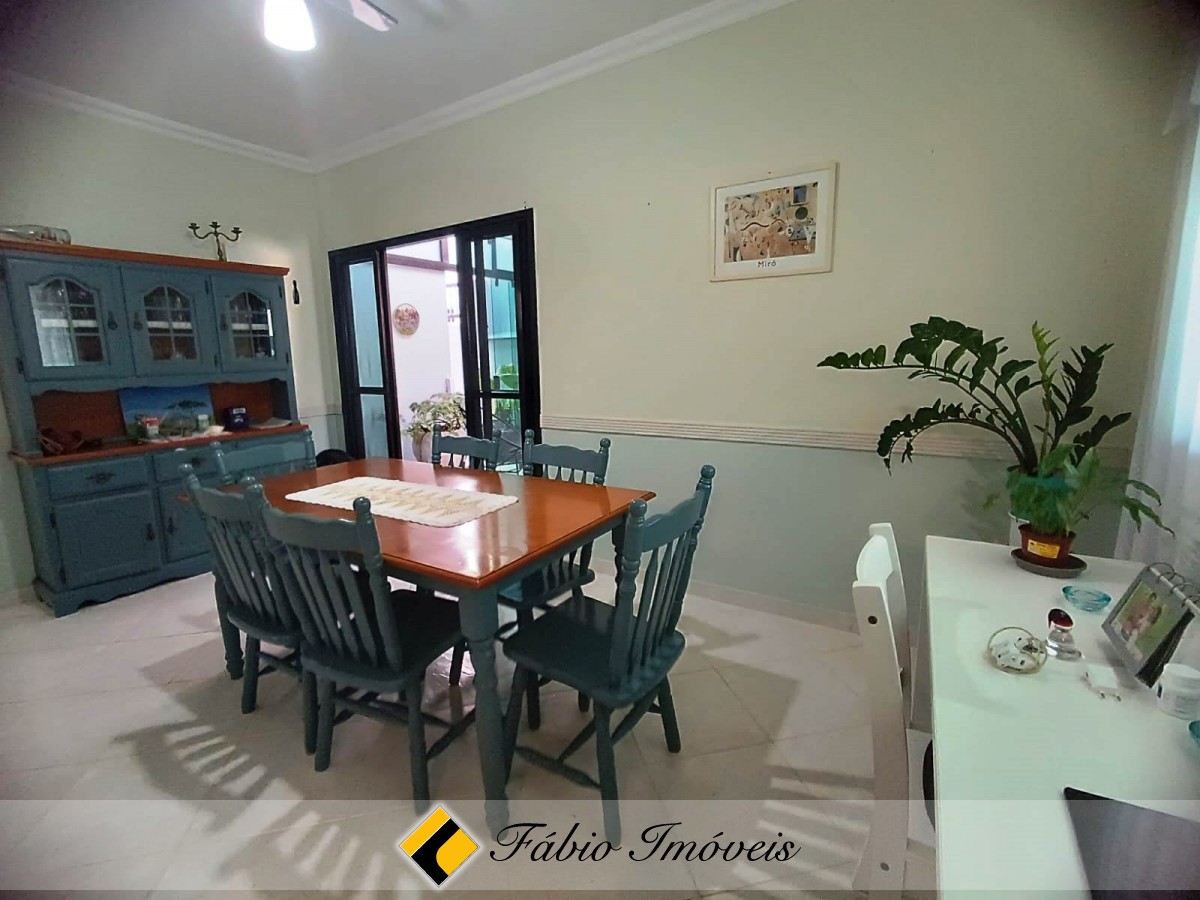 Casa com piscina a apenas 40m do mar! – Foto 14