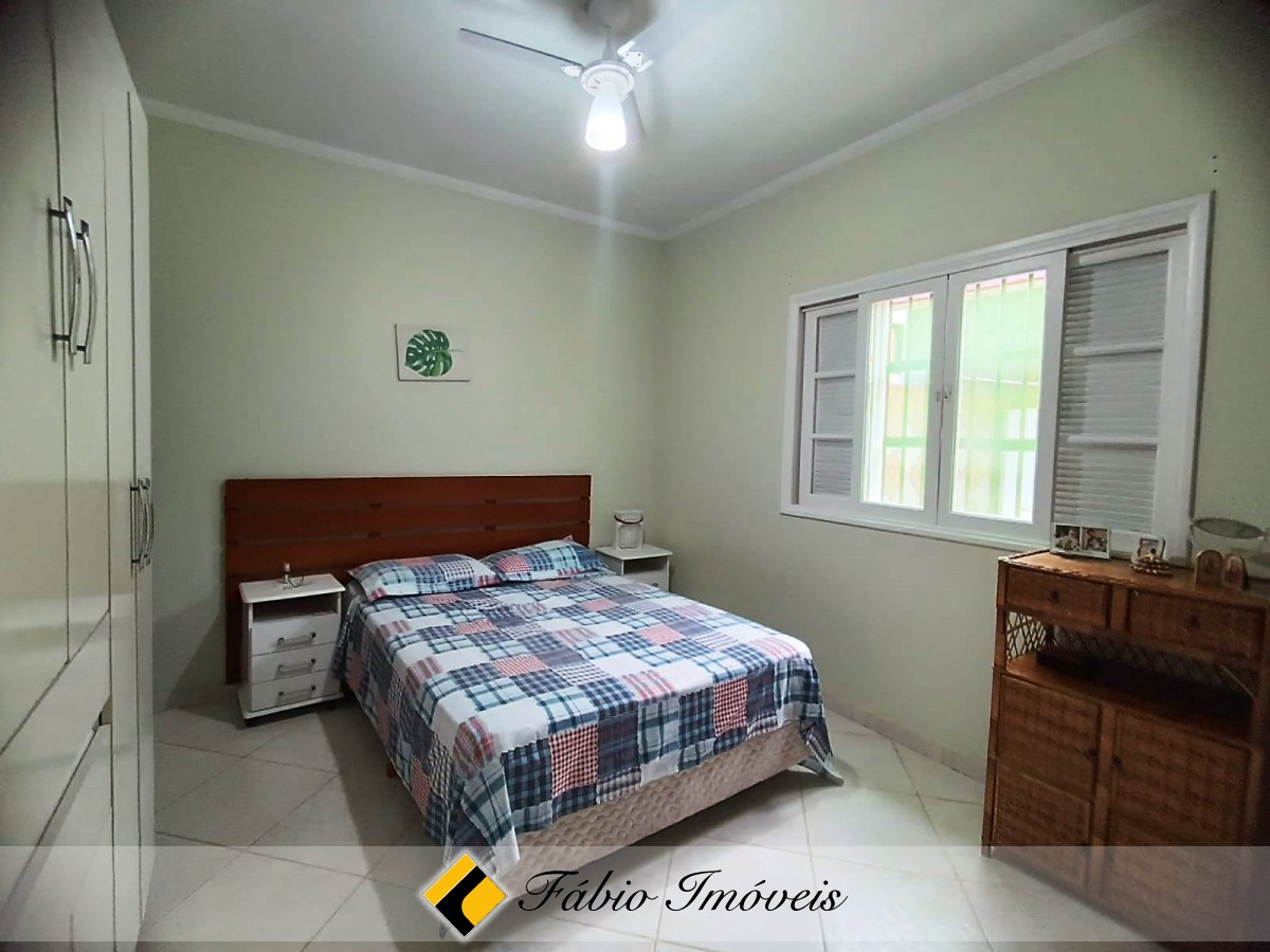 Casa com piscina a apenas 40m do mar! – Foto 9