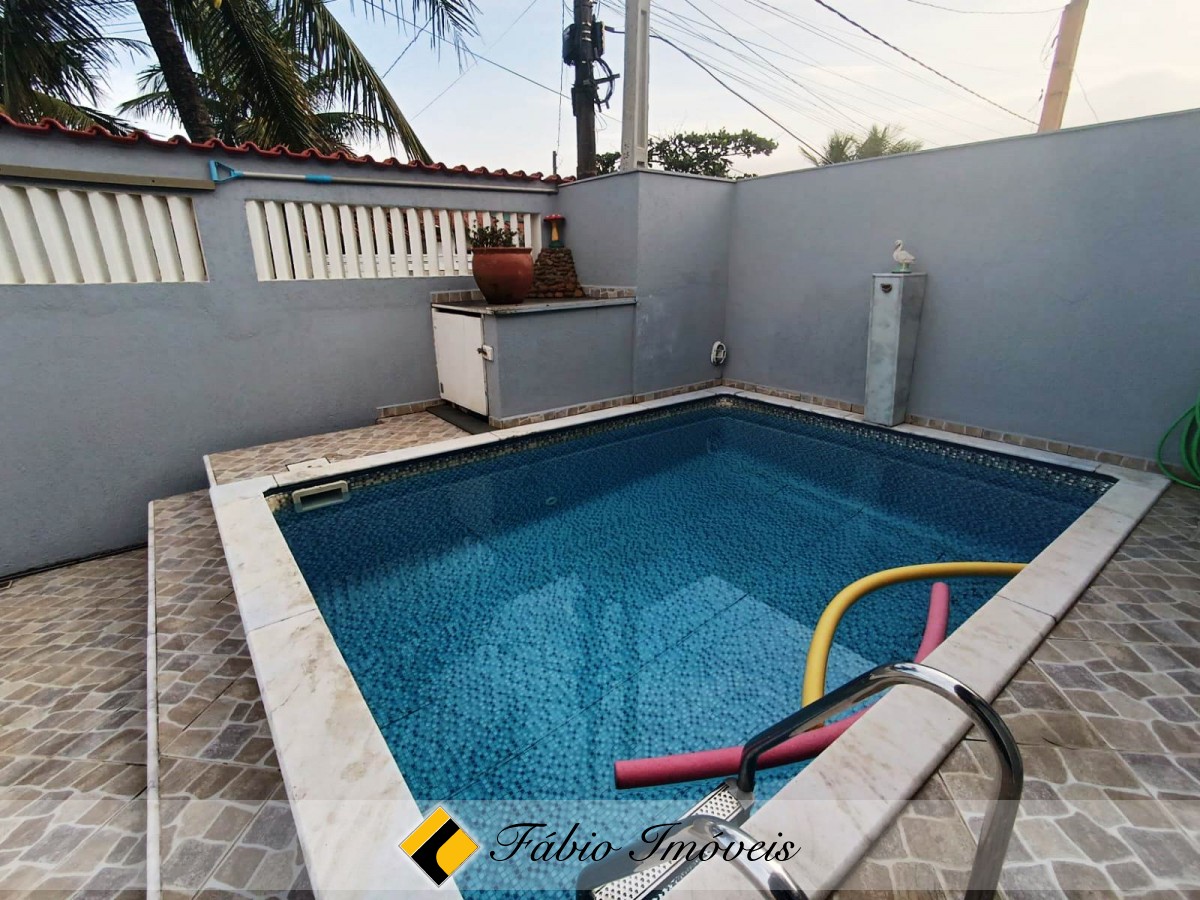 Casa com piscina a apenas 40m do mar! – Foto 17