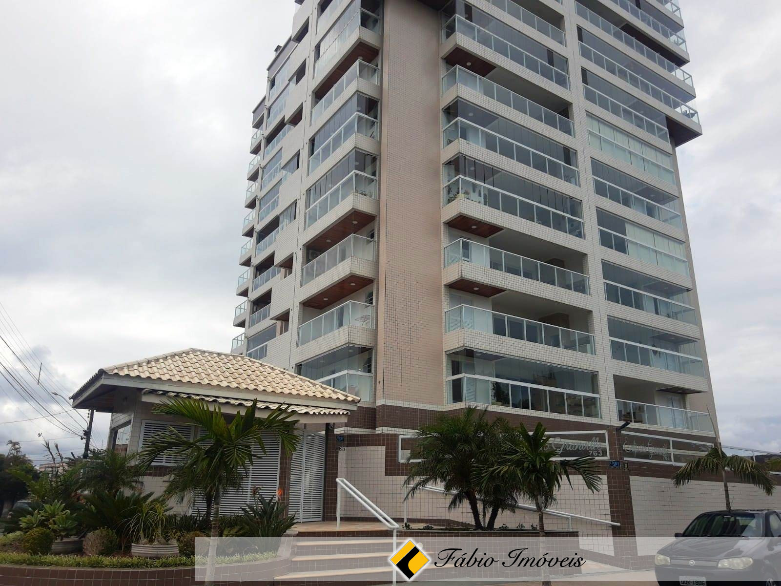 Apartamento espaçoso e acabamento de primeira!!! – Foto 1