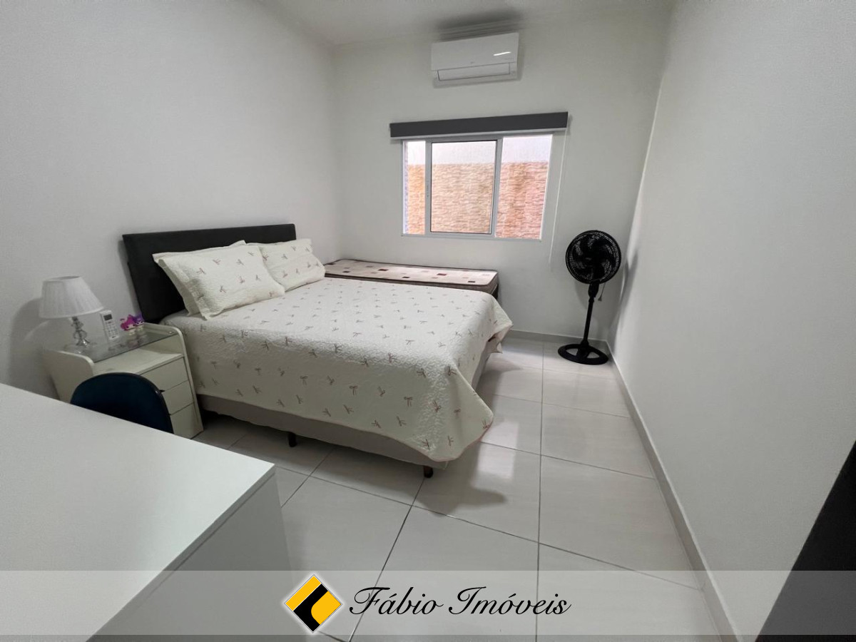 Casa com piscina próxima a praia!! – Foto 12
