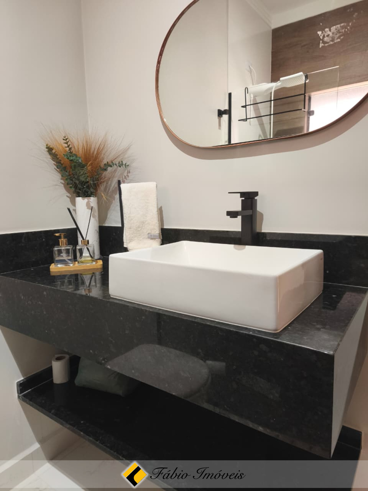 Casa reformada e decorada próxima ao mar!!! – Foto 11