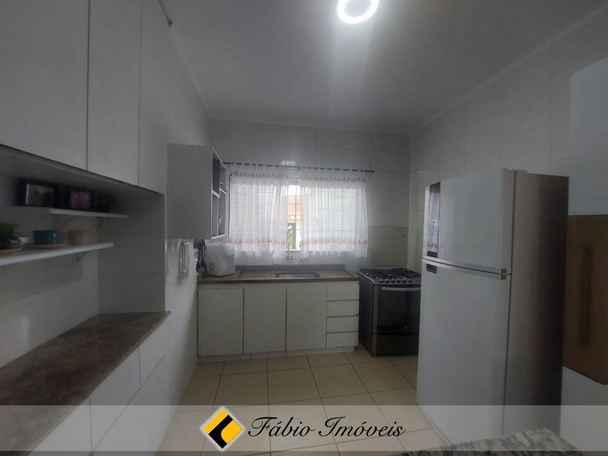 Casa bem conservada próximo a praia e a região Central! – Foto 8