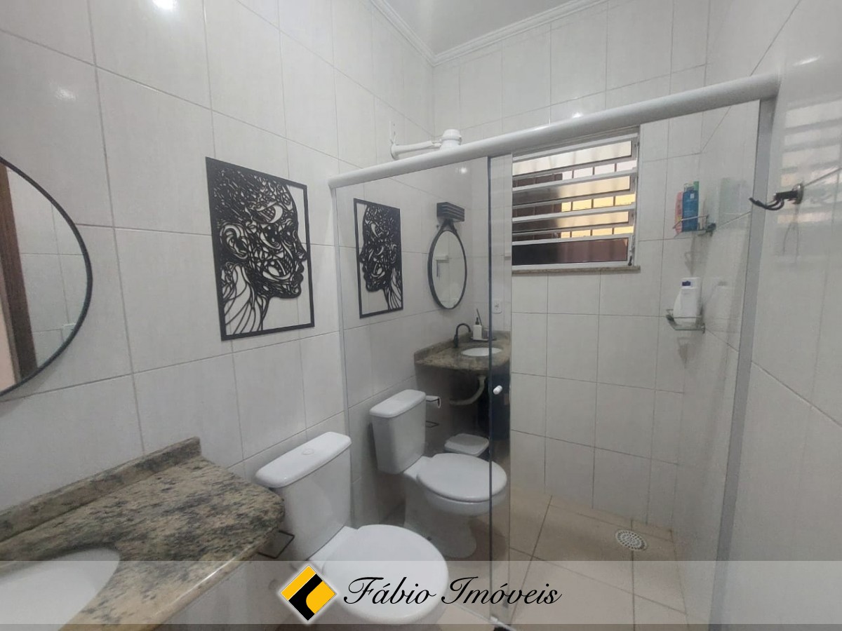 Casa bem conservada próximo a praia e a região Central! – Foto 21