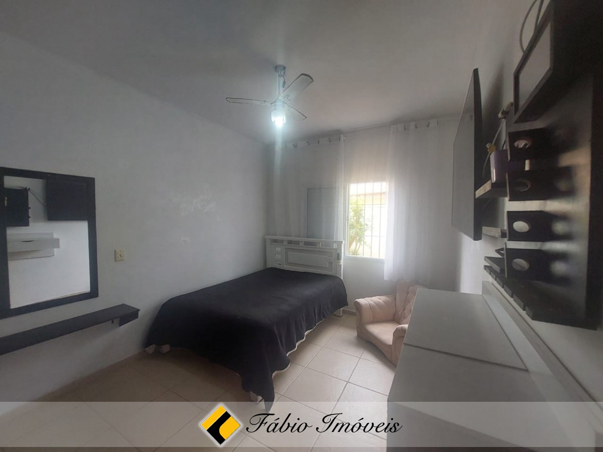 Casa bem conservada próximo a praia e a região Central! – Foto 20