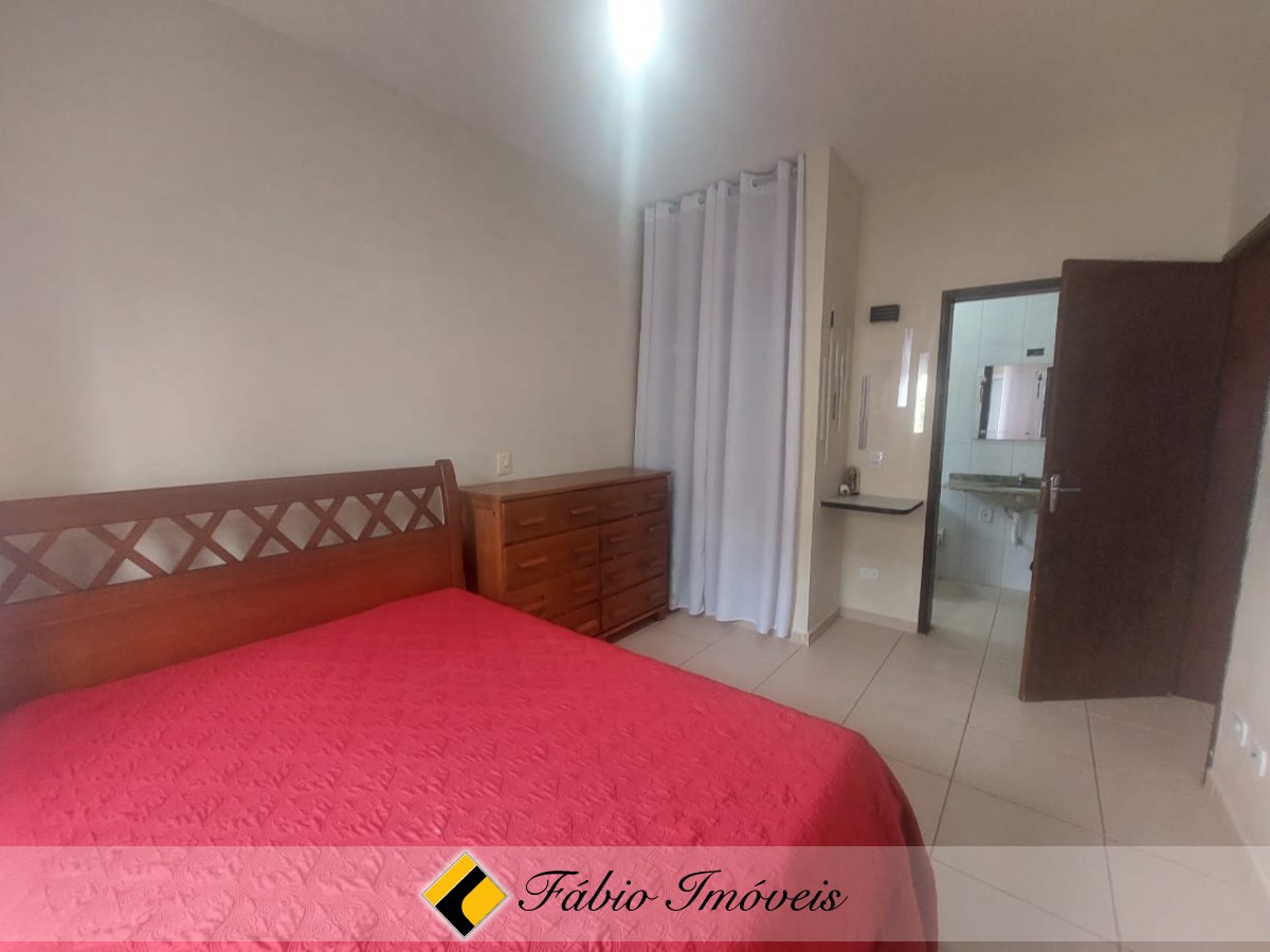 Casa bem conservada próximo a praia e a região Central! – Foto 4