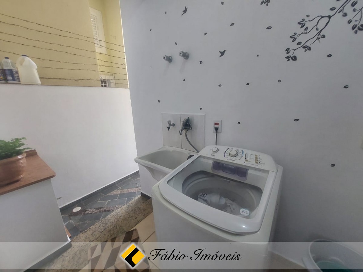 Casa bem conservada próximo a praia e a região Central! – Foto 14