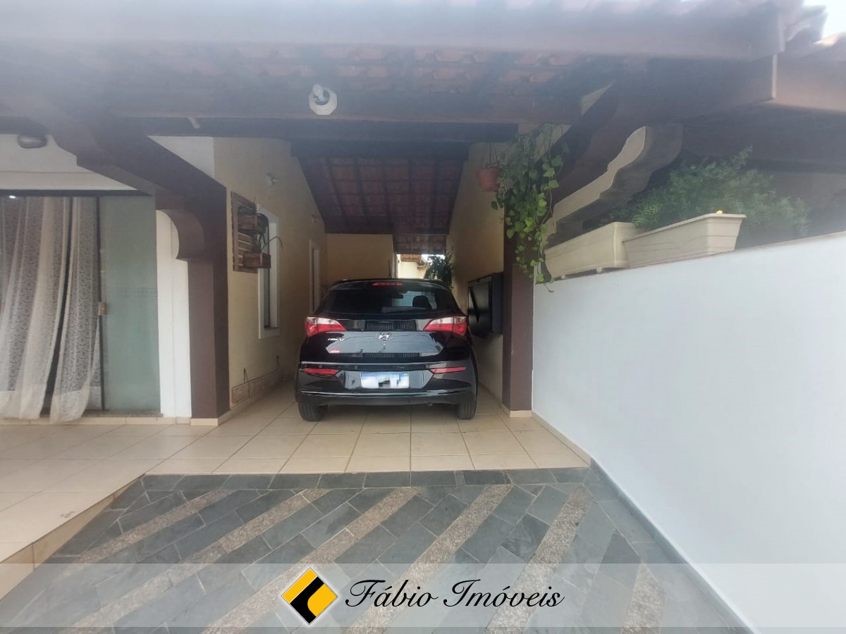 Casa bem conservada próximo a praia e a região Central! – Foto 26