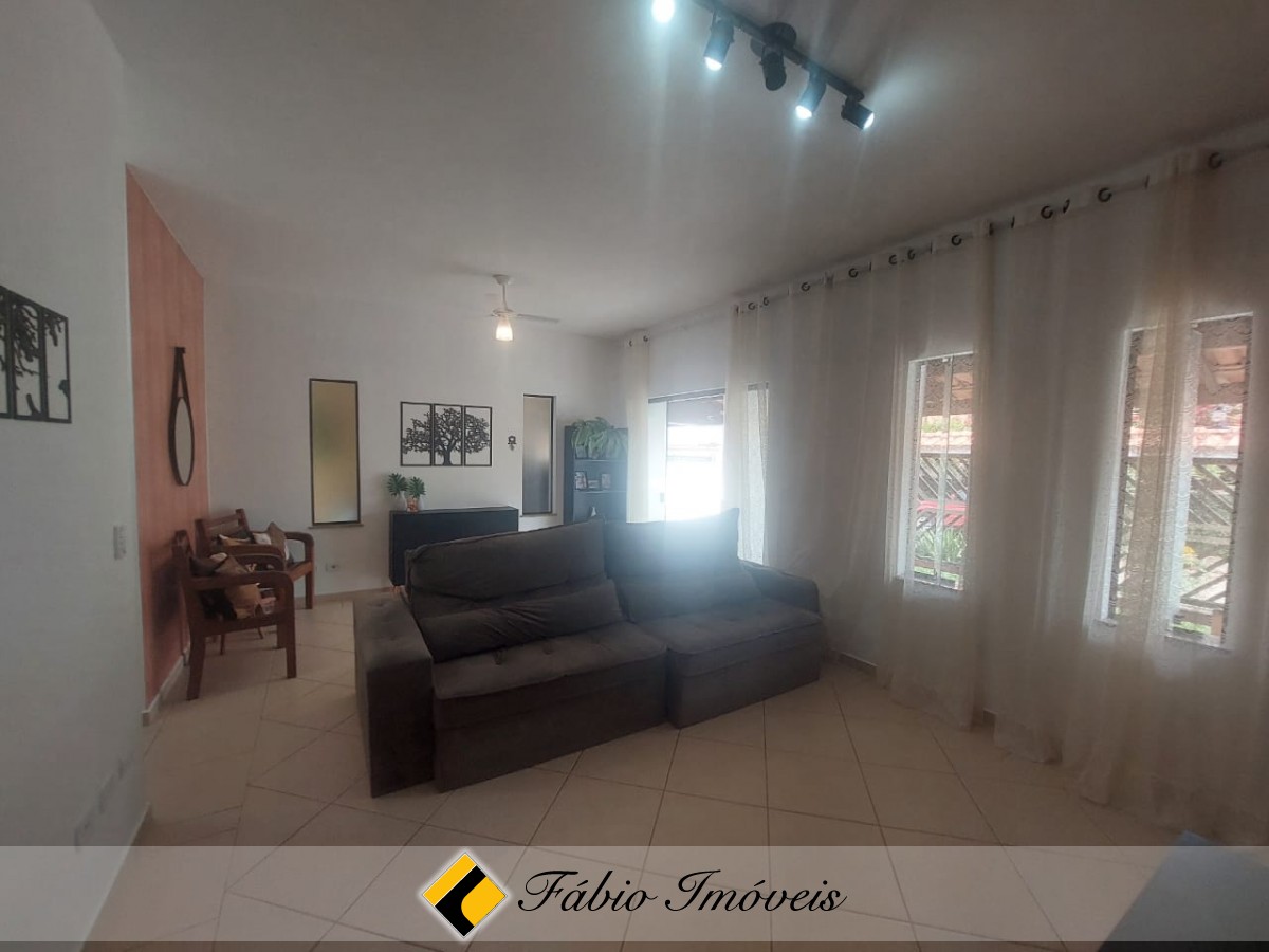 Casa bem conservada próximo a praia e a região Central! – Foto 17