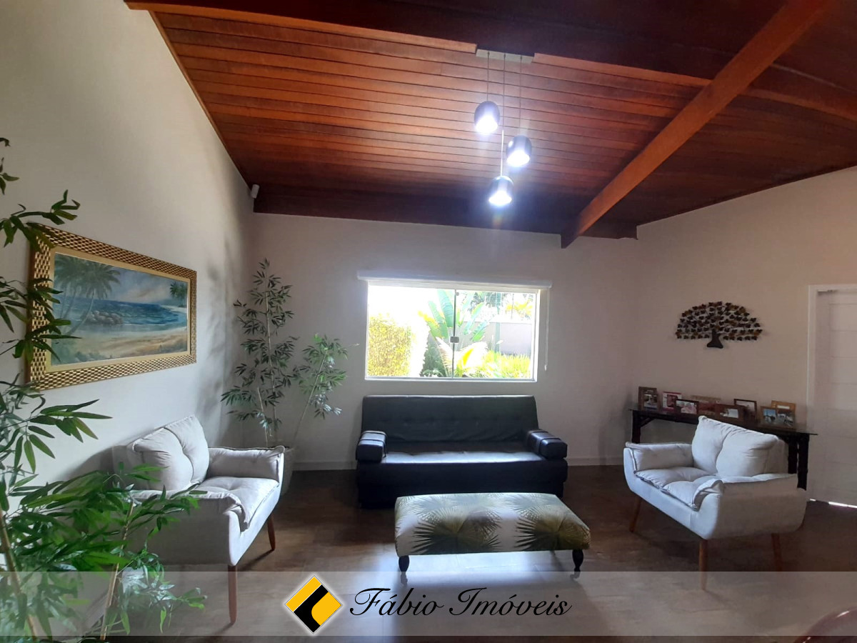 Linda Casa em excelente localização!! – Foto 25