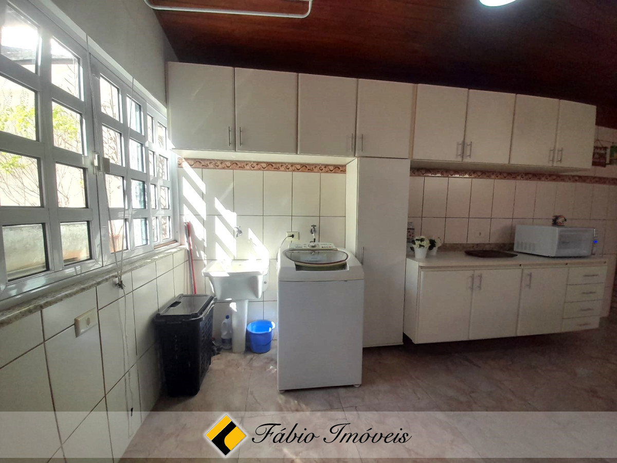 Linda Casa em excelente localização!! – Foto 34