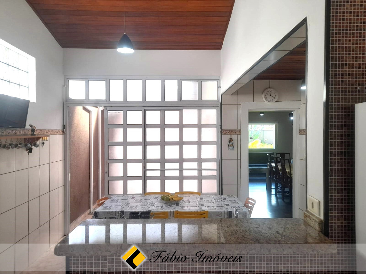 Linda Casa em excelente localização!! – Foto 40
