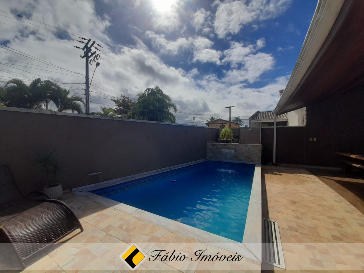 Linda Casa em excelente localização!! – Foto 44