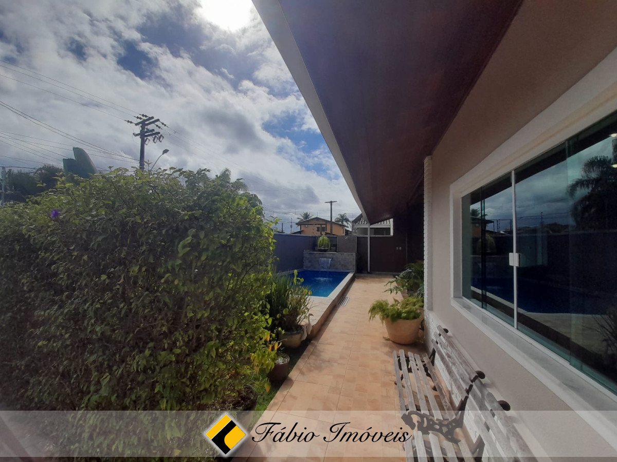 Linda Casa em excelente localização!! – Foto 4