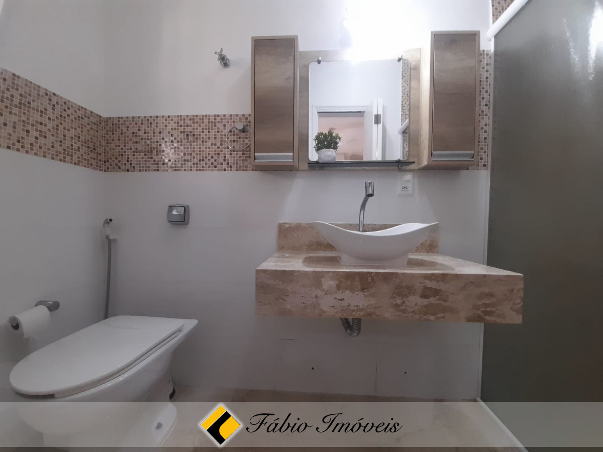 Linda Casa em excelente localização!! – Foto 18