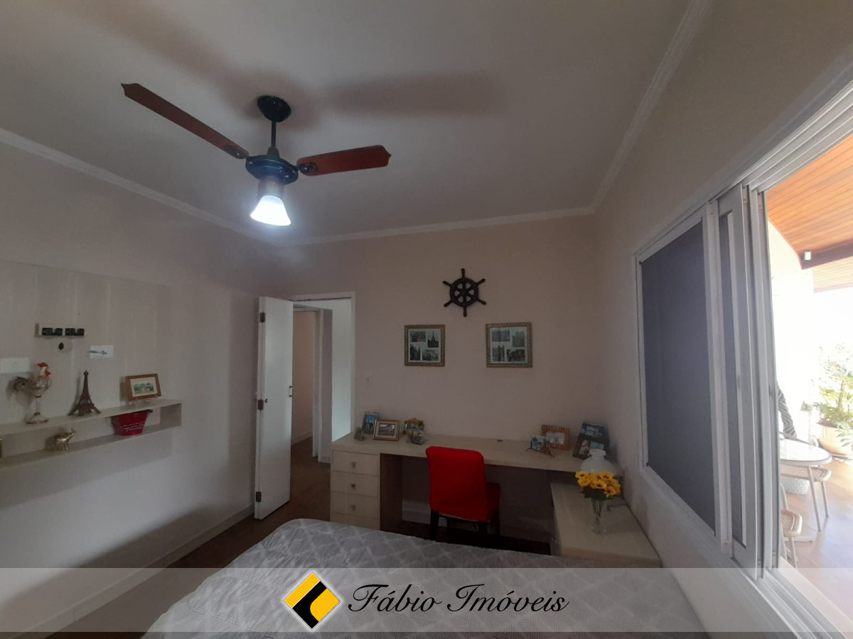 Linda Casa em excelente localização!! – Foto 15
