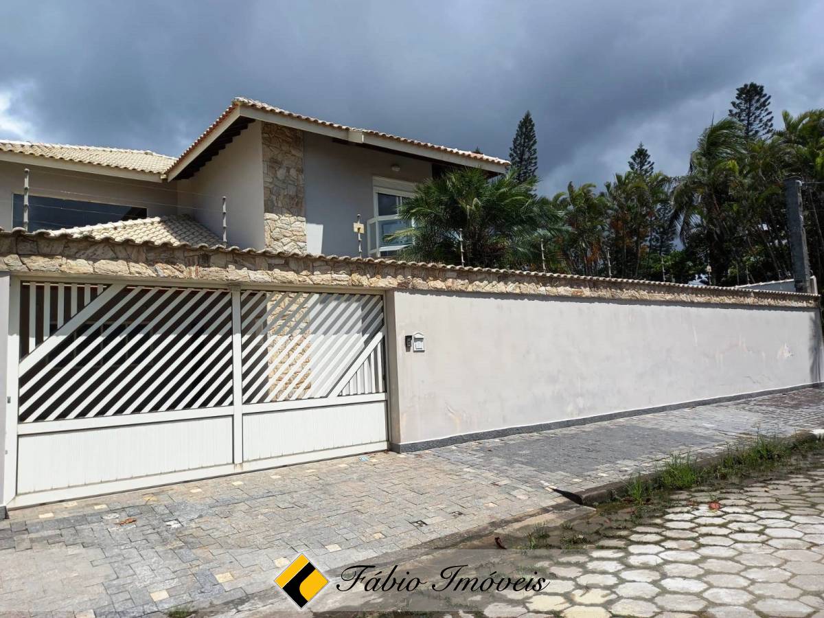 Sobrado  em dois lotes a apenas 100m da praia. – Foto 2