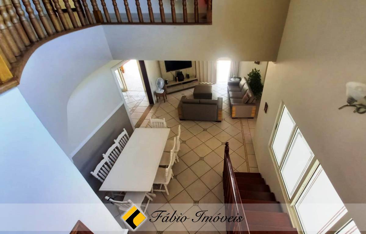 Sobrado  em dois lotes a apenas 100m da praia. – Foto 31