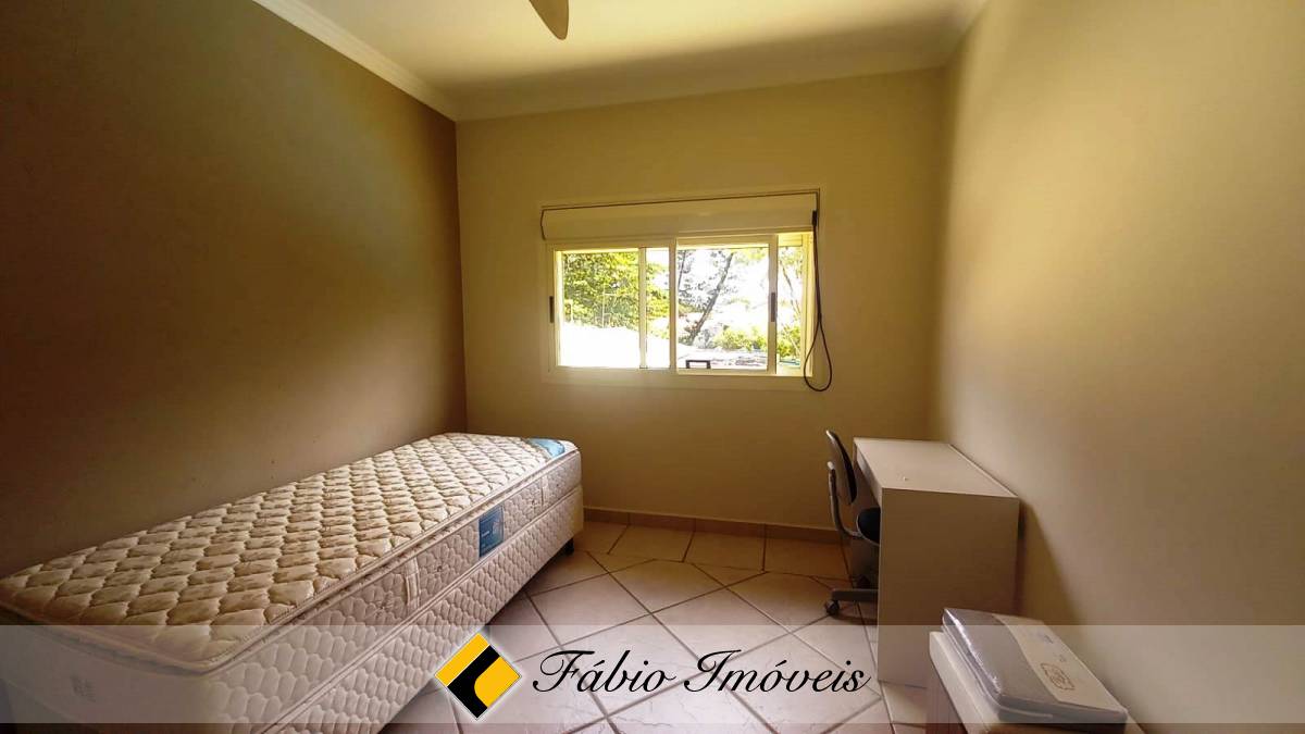 Sobrado  em dois lotes a apenas 100m da praia. – Foto 17