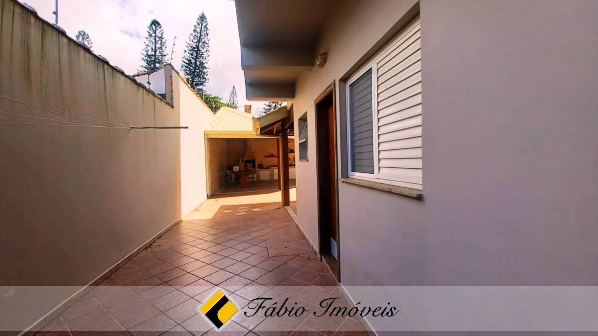 Sobrado  em dois lotes a apenas 100m da praia. – Foto 11