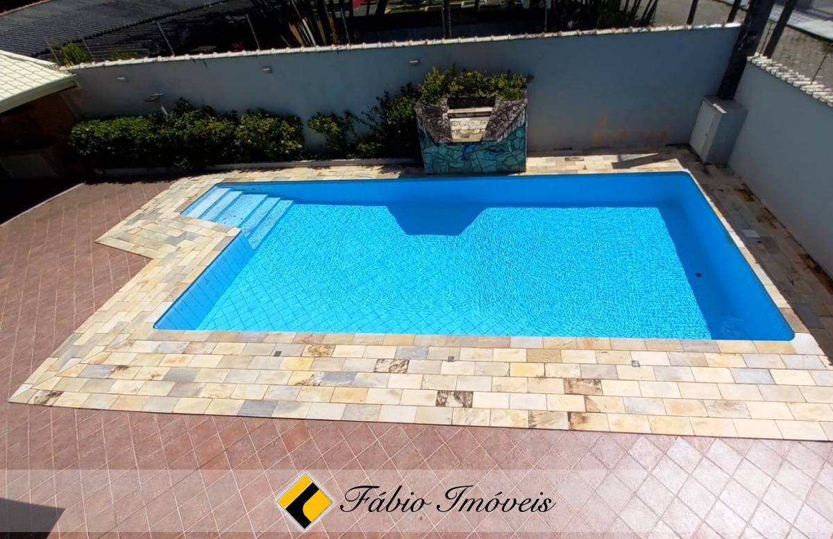 Sobrado  em dois lotes a apenas 100m da praia. – Foto 34