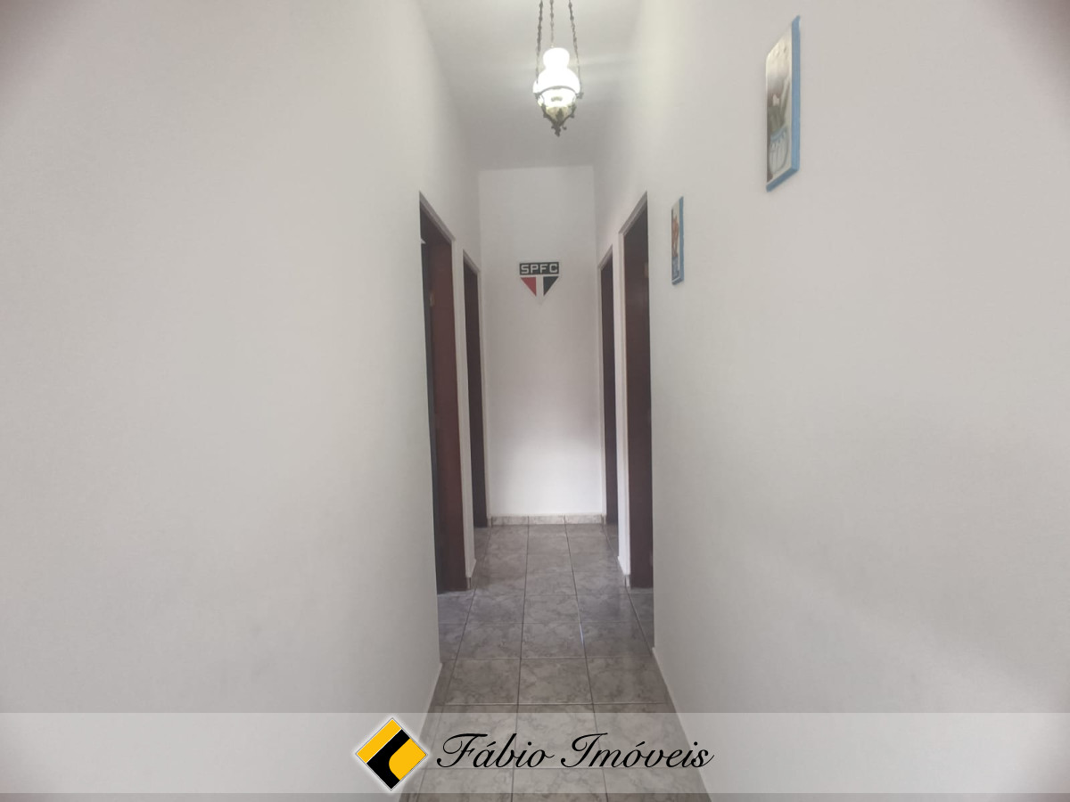 Casa com Piscina e mobiliada em Bairro Nobre! – Foto 12