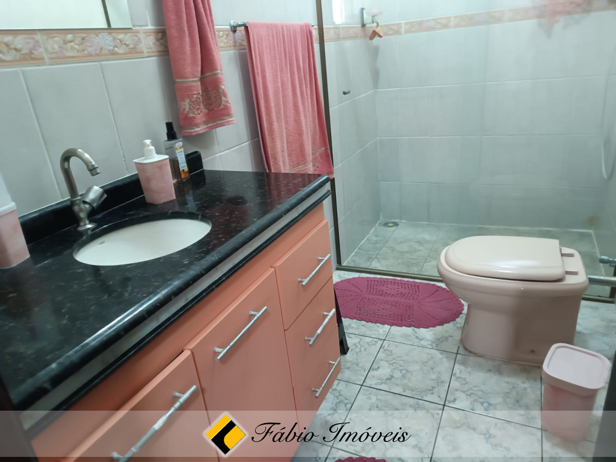 Casa com Piscina e mobiliada em Bairro Nobre! – Foto 19