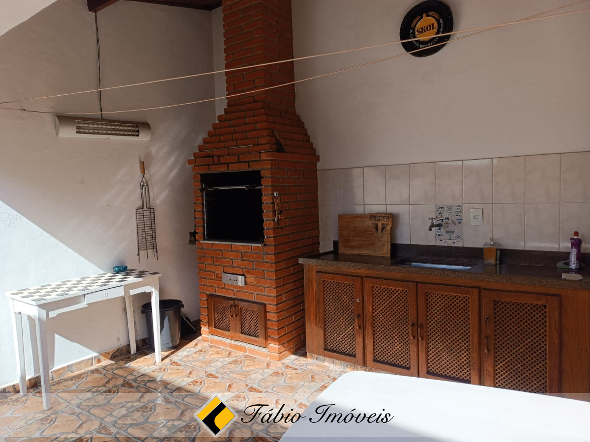 Casa com Piscina e mobiliada em Bairro Nobre! – Foto 23