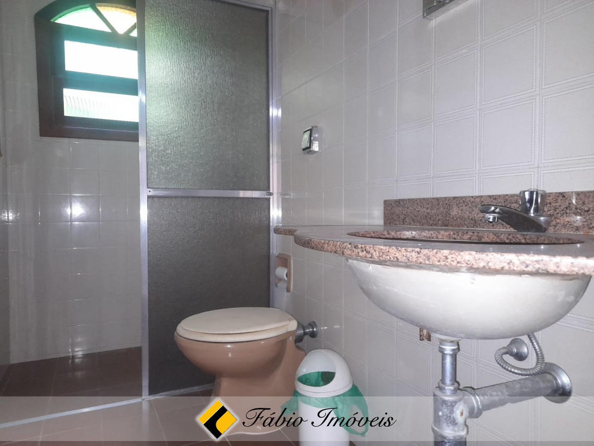 Casa térrea com piscina, próxima a praia!!! – Foto 17