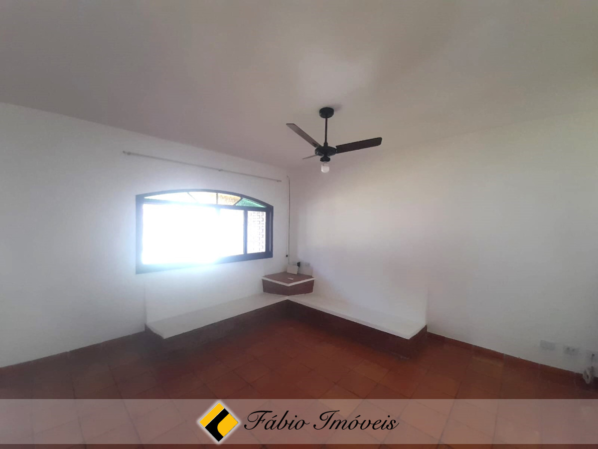 Casa térrea com piscina, próxima a praia!!! – Foto 8