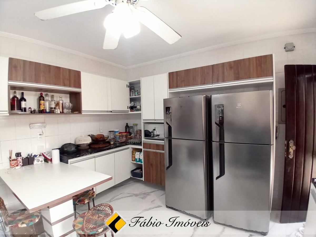 Sobrado com 4 dormitórios em 2 lotes. – Foto 6