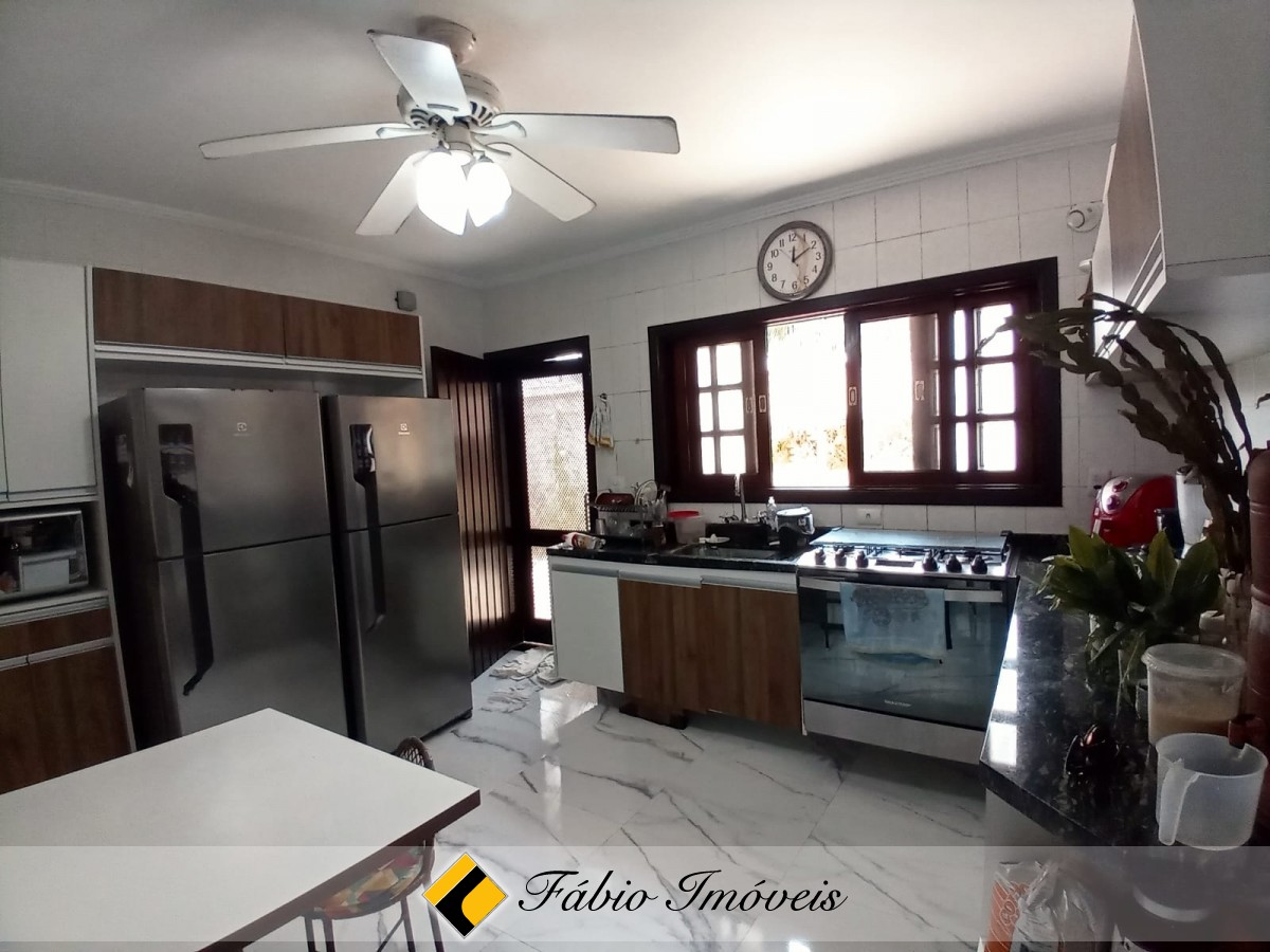 Sobrado com 4 dormitórios em 2 lotes. – Foto 7