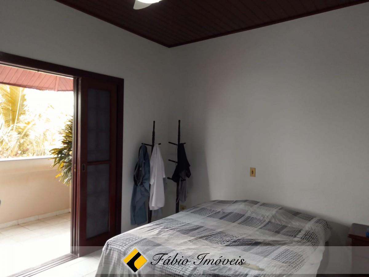 Sobrado com 4 dormitórios em 2 lotes. – Foto 17