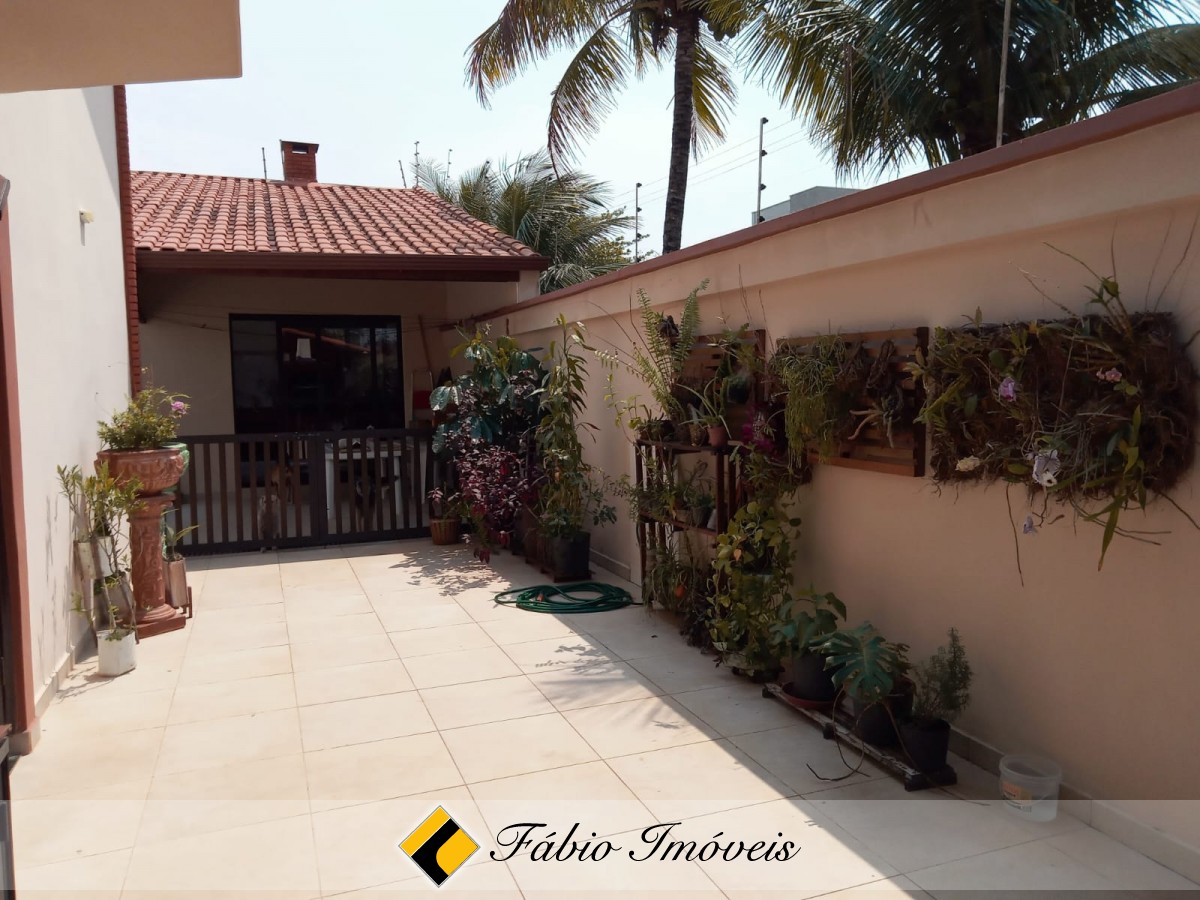 Sobrado com 4 dormitórios em 2 lotes. – Foto 29