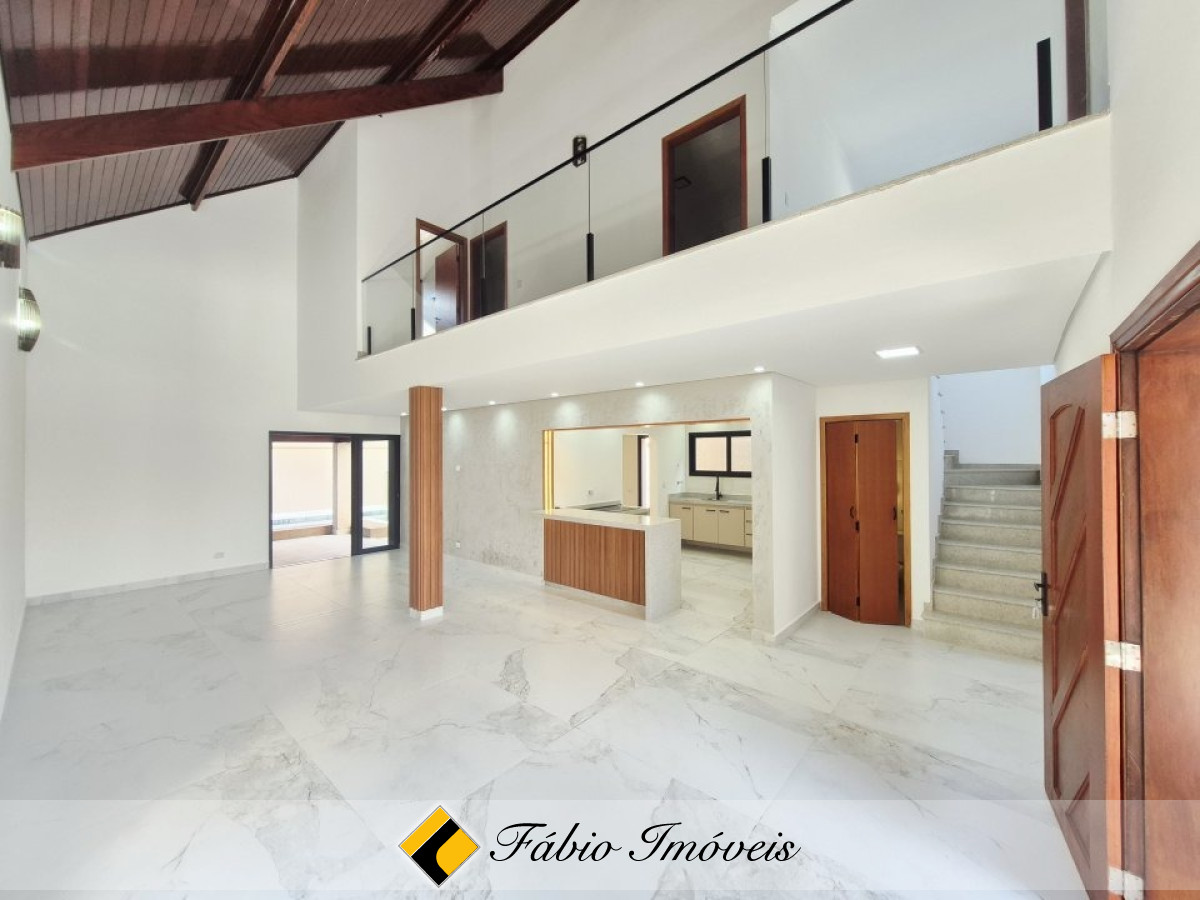 Sobrado em bairro nobre e apenas 40m do mar! – Foto 4