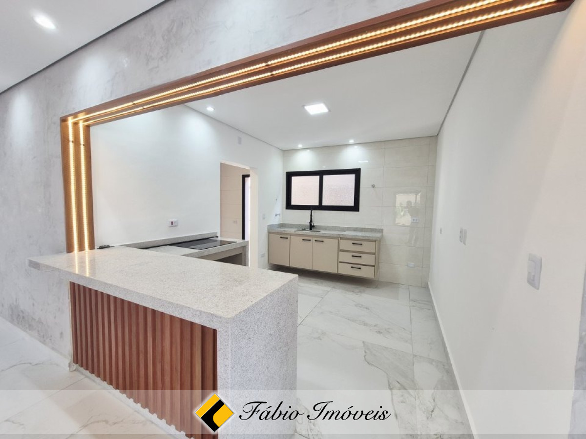 Sobrado em bairro nobre e apenas 40m do mar! – Foto 8